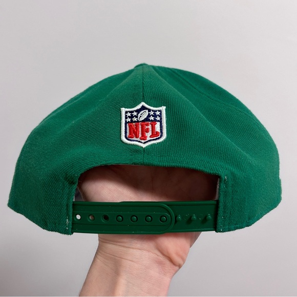 Jets Snap Back - Picture 6 of 7
